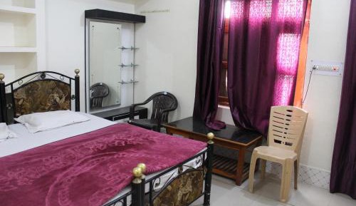 Double or Twin Room with Private Bathroom