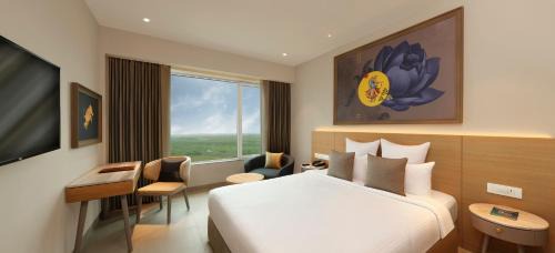 Luxe Queen Room