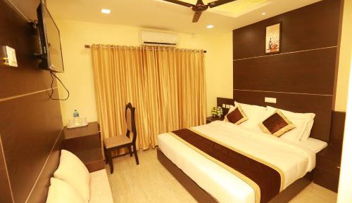 Deluxe Double Room (2 Adults + 1 Child)