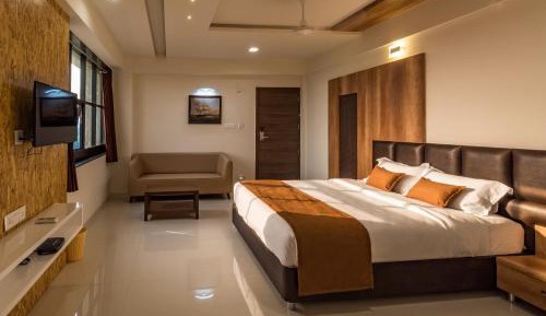 Deluxe King Room