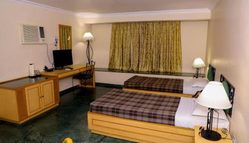 Club Twin Room