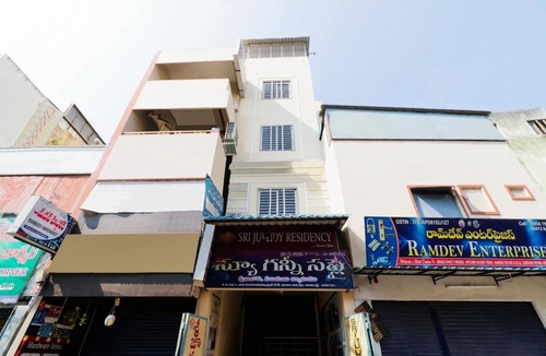 Rajahmundry Hotel | Hotel Sri Jupudy Residency