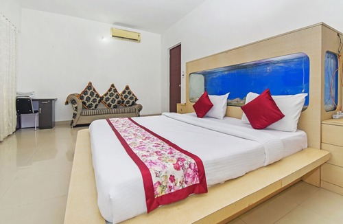 Kalyani Nagar Hotel | MH12 Services Luxury Room Kalyani Nagar