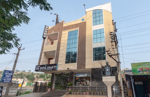 Srikalahasti Hotel | OYO 26862 Hotel Sri Shiva Shakti