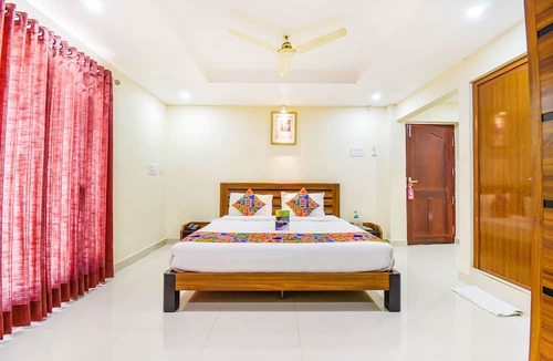 Nanganallur Hotel | Fabhotel Sri Krishna Residency Airport