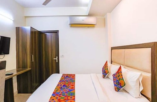 Chittaranjan Hotel | FabHotel JPM The Grand Bella