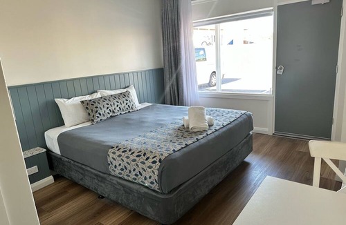 Charlestown Hotel | Surf Beach Motel Newcastle