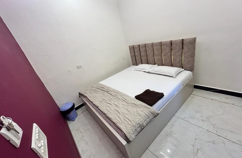 Haraiya Hotel | Hotel Lush by Ravindra