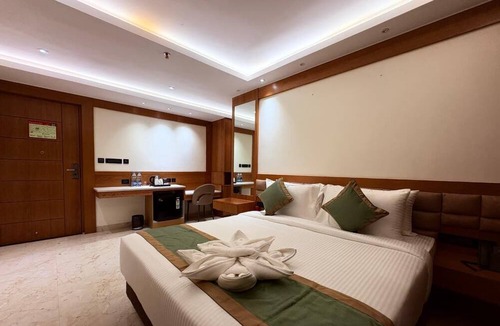 Berhampore Hotel | Hotel Green View