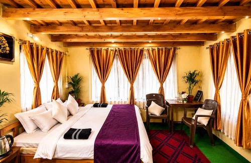 Almora Hotel | The Himalayan Heaven Homestay Binsar
