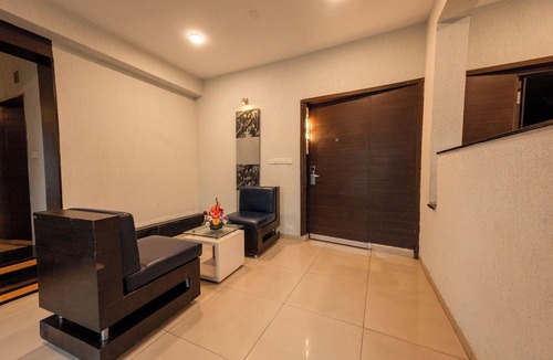 JP Nagar Hotel | THE Woodrose