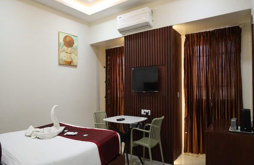 Madurai Hotel | Manopriya Residency by Azalea