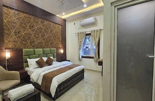 Varanasi Hotel | Triveni International