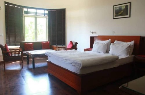 Fatehpur Hotel | Goroomgo The Sojourn, Adharshila & Gulmohar Cottages Dharamsala