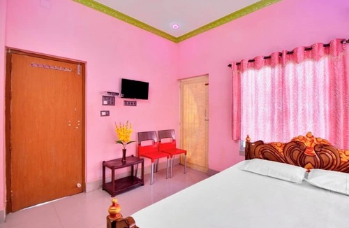 Basirhat Hotel | iROOMZ Tilottama Guest House