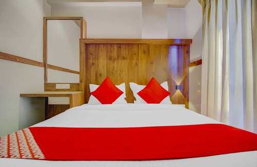 Rabale Hotel | OYO Flagship Hotel Super 7 Inn