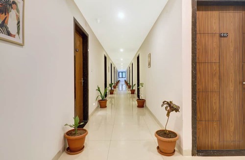 Medchal Hotel | Super OYO Townhouse OAK De Alphabet