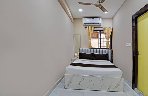 Dharmatala Hotel | OYO B.K International Guest House