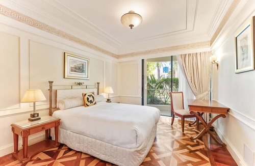 Main Beach Hotel | Imperial Hotel Gold Coast