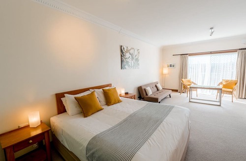 Tenterfield Hotel | The Henry Parkes Motel Tenterfield