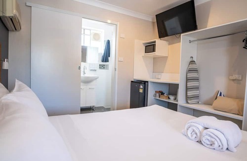 Nowra Hotel | Nowra Motor Inn