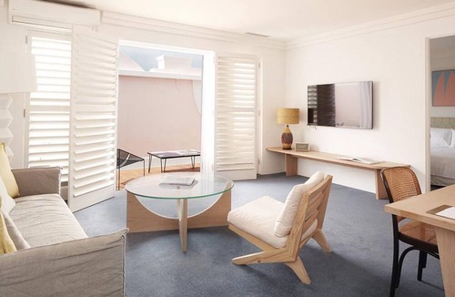 Bondi Beach Hotel | Hotel Ravesis