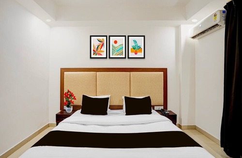 Auli House | Suite Room Friends Colony Lucknow