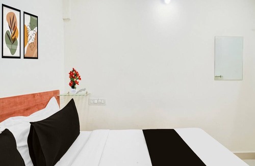 Hyderabad House | Deluxe With Twin Bed Neredmet Road