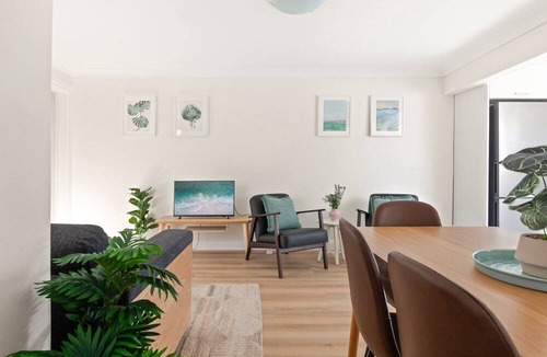 Leichhardt Apartment | Stylish 2-Bed House in Leichhardt
