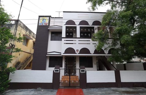 Srirangam House | Sri Gokulam Courtyard Home 10min walk to the Temple
