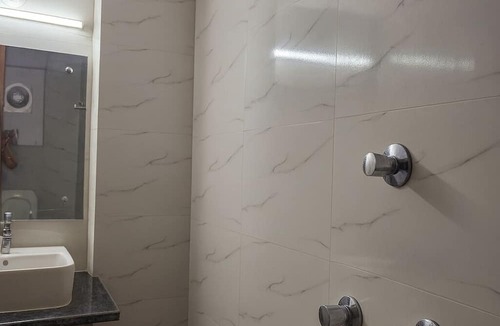 Patna Apartment | Vinayaka Heritage | Luxury Family, Couple, Holiday, & Business Stay