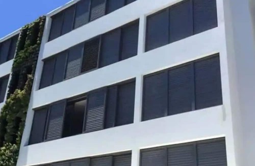 Bondi Beach Apartment | Bondi Beach Escape, Steps to Sand & Café