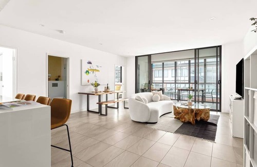Dee Why Apartment | Ivory Cove Coastal Elegance by the Beach