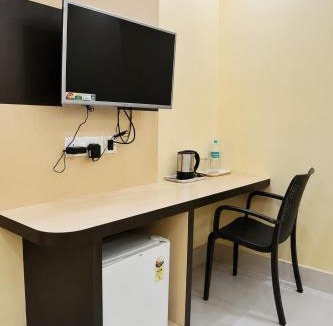 Bhubaneshwar House | Hotel TRUMPH INN, Front Of Railway Station With Lift & Wifi Facility