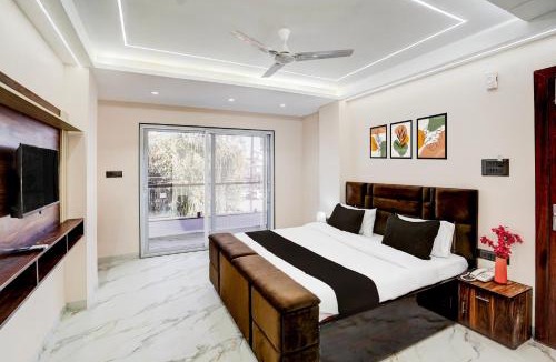Indore Hotel | Super Collection O Ganeshpuri Indore