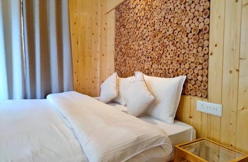 Banjar House | Riverside Bliss Cottages