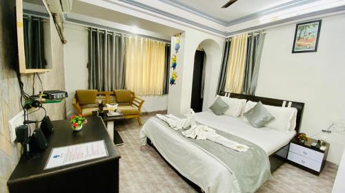 Malad West Bed & Breakfast | Kalpataru Hometel