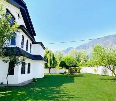 Nishat-Shalimar Resort | Rahat Resort