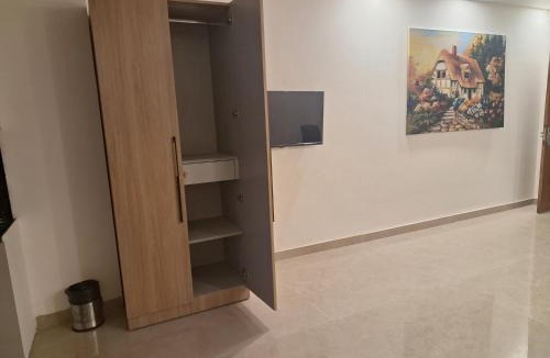 Sector 39 Apartment | Star Studio Service Apartment Near Medanta Hospital Gurgaon