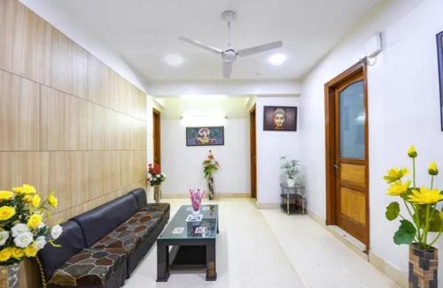 DLF City Hotel | FabHotel The Lalit Vibes - Nr DLF Phase 2 & MG Road Metro