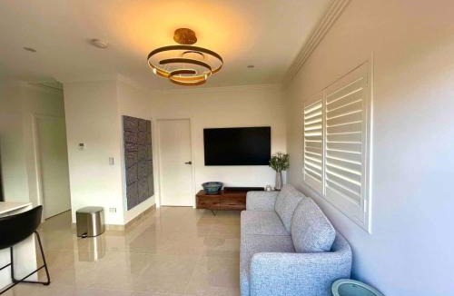 Regents Park House | Private, Modern & Luxurious Granny Flat