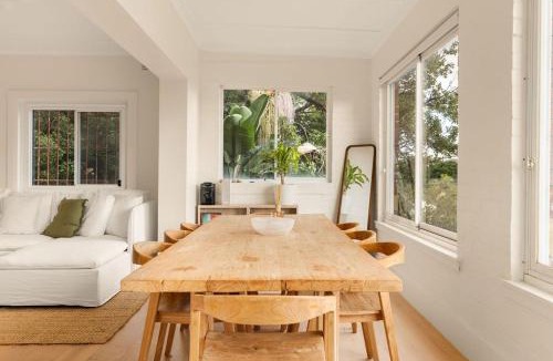 Darling Point Apartment | Panoramic Harbour Views in Darling Point for 7