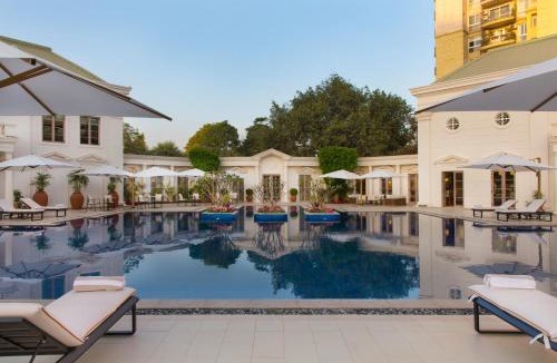 Gurugram Hotel | DLF Club 4