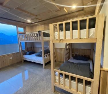 Shoja Hostel | Nesto Stay and Cafe, Shoja Jibhi