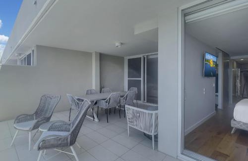 Batemans Bay Hotel | Spacious Modern Apartment in Batemans Bay