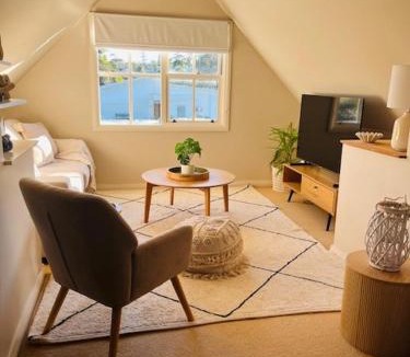 Old Bar House | Blue Pearl - Old Bar Holiday Rentals