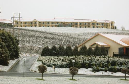 Orange Hotel | Turners Vineyard Motel