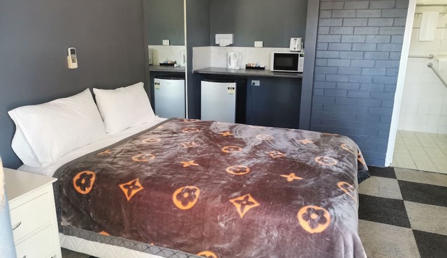 All Seasons Country Lodge