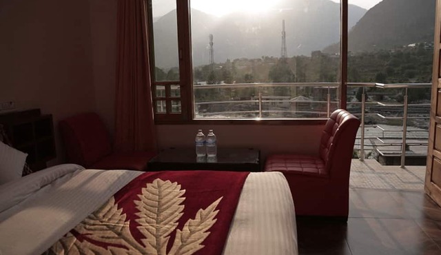 Hotel Sarla Regency
