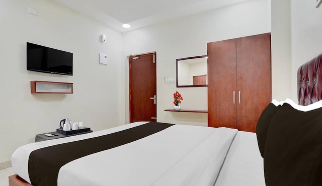 Deluxe With Twin Bedthe Paradise Guest inn